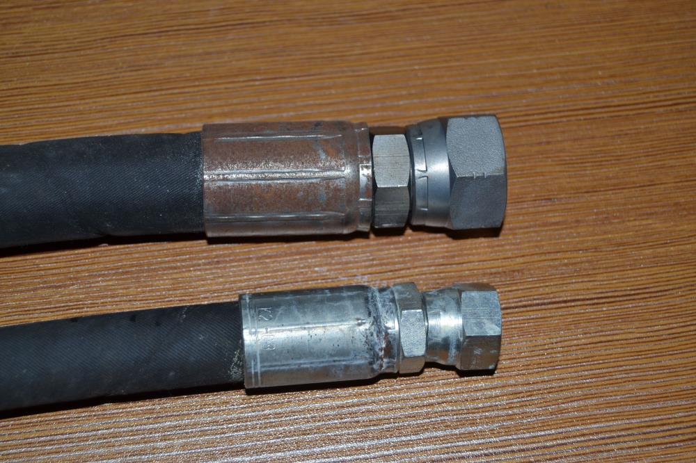 Broken hydraulic fitting Topa