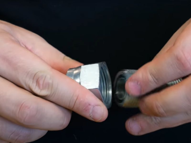 ORFS Hydraulic fittings installation