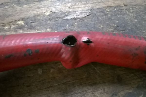Hydraulic hoses brust Topa