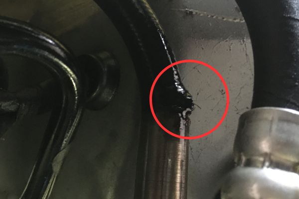 broken Hydraulic hoses Topa