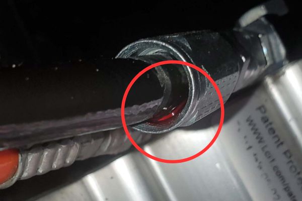 leaking hydraulic Fittings Topa