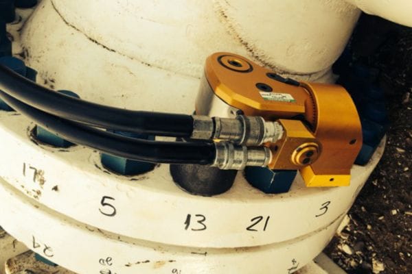 Hydraulic Hose Assembly Torque