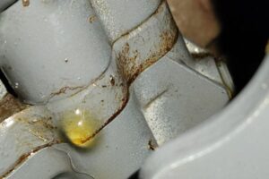 Hydraulic Fluid Leaks: Causes, Consequences, and Solutions