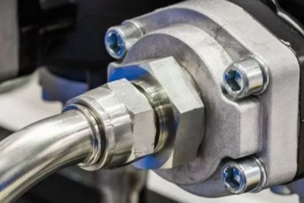 Hydraulic Hose Fitting Alignment