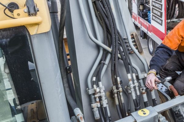 Hydraulic Hose Twisting