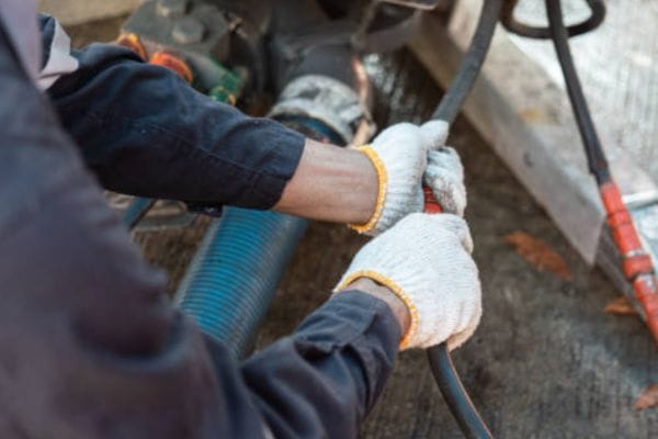 Prevent Hydraulic Hose Kinks