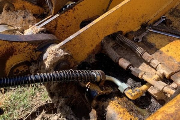 Hydraulic Fitting System Noise